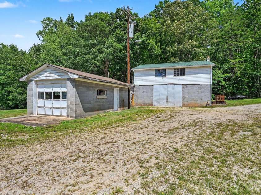 184 Hawkins Holler Drive, Salisbury, NC 28146.  MLS# CAR4410213, YatesRealty ID 41207. 