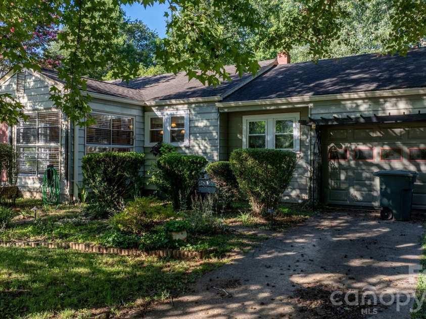 509 Westview Street, Lenoir, NC 28645.  MLS# CAR4410233, YatesRealty ID 41208. 