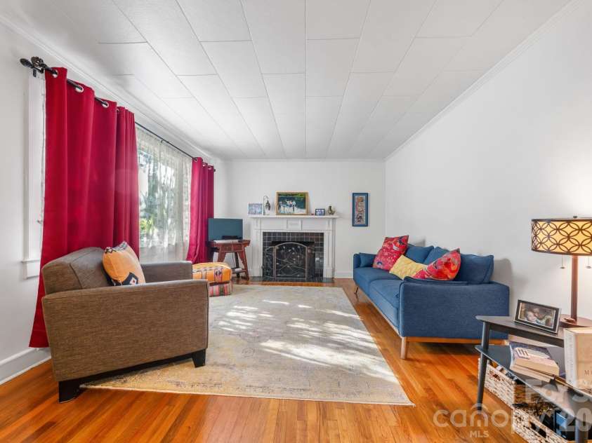 509 Westview Street, Lenoir, NC 28645.  MLS# CAR4410233, YatesRealty ID 41208. 
