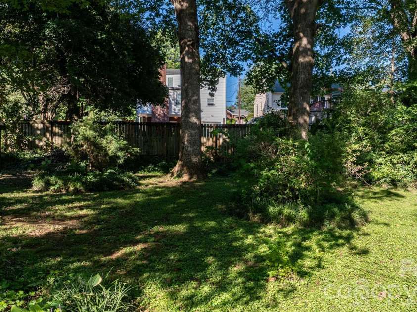 509 Westview Street, Lenoir, NC 28645.  MLS# CAR4410233, YatesRealty ID 41208. 