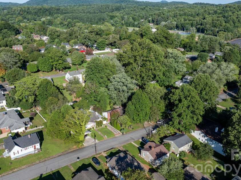 509 Westview Street, Lenoir, NC 28645.  MLS# CAR4410233, YatesRealty ID 41208. 