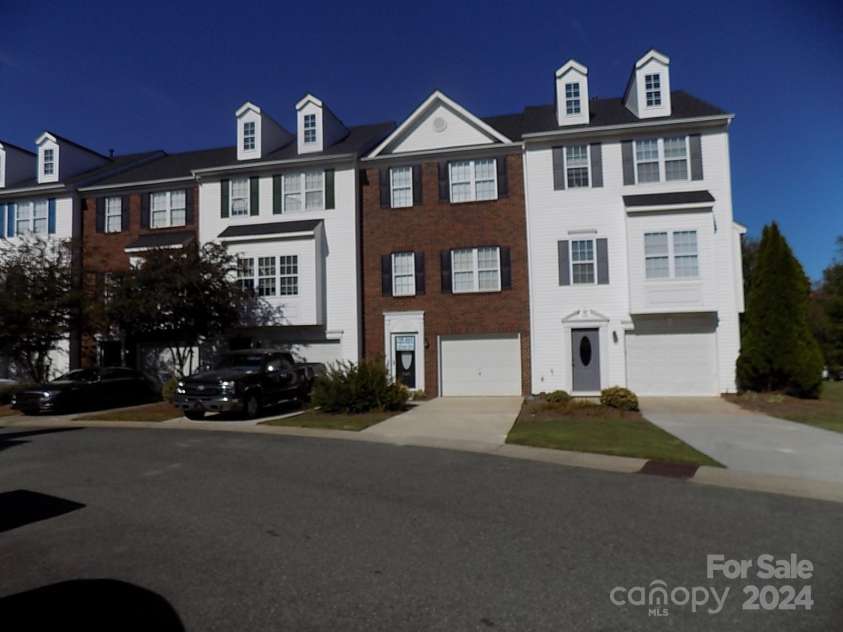 141 Rock Ridge Lane, Mount Holly, NC 28120.  MLS# CAR4193137, YatesRealty ID 4121. 
