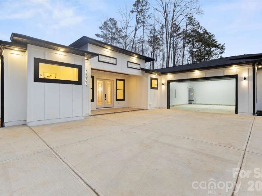 6855 Union Road, Gastonia, NC 28056.  MLS# CAR4224089, YatesRealty ID 4121. 