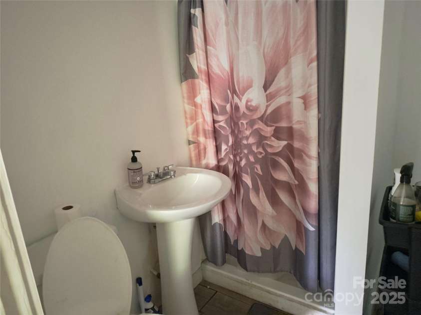 808 Saluda Street, Rock Hill, SC 29730.  MLS# CAR4235529, YatesRealty ID 4121. 