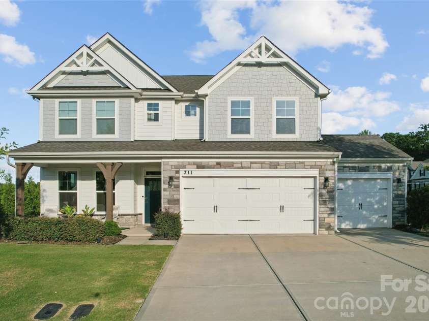 311 Bouchard Drive, Waxhaw, NC 28173.  MLS# CAR4410430, YatesRealty ID 41211. 