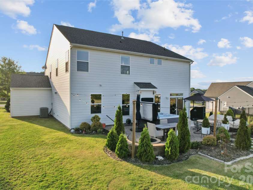 311 Bouchard Drive, Waxhaw, NC 28173.  MLS# CAR4410430, YatesRealty ID 41211. 