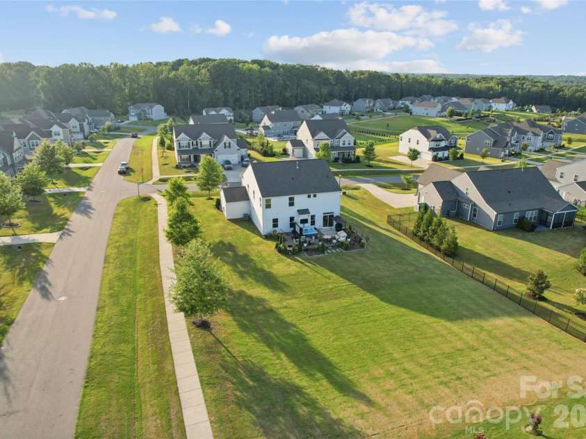 311 Bouchard Drive, Waxhaw, NC 28173.  MLS# CAR4410430, YatesRealty ID 41211. 