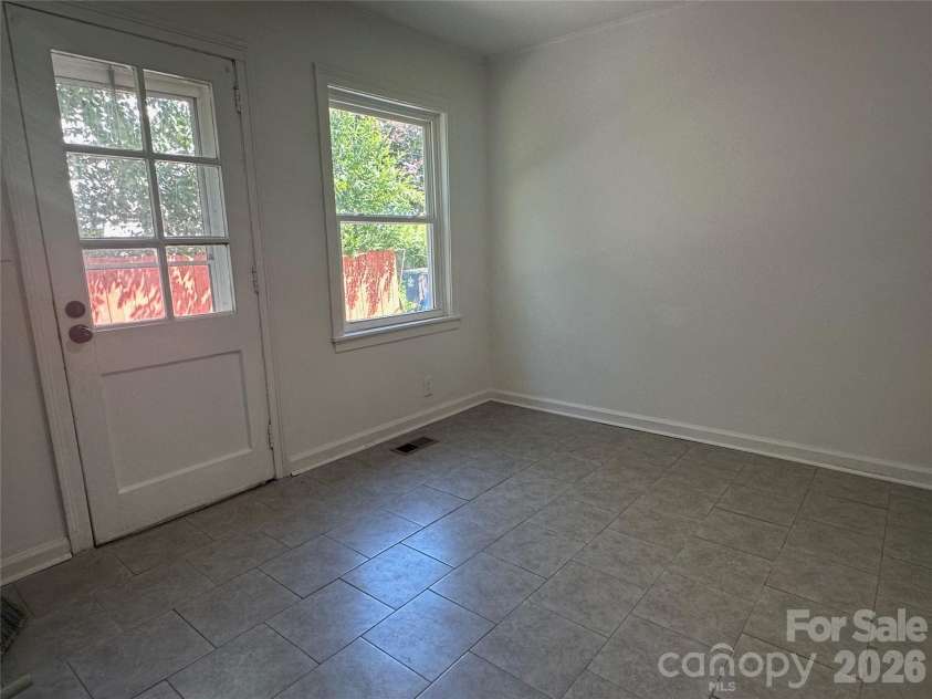 1005 William Drive, Winston Salem, NC 27127.  MLS# CAR4410567, YatesRealty ID 41213. Kitchen