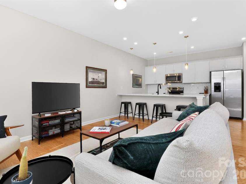 5316 Somerset Hill Lane, Charlotte, NC 28269.  MLS# CAR4410792, YatesRealty ID 41215. 