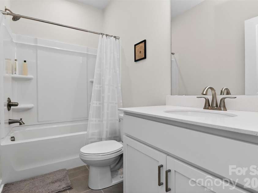 5316 Somerset Hill Lane, Charlotte, NC 28269.  MLS# CAR4410792, YatesRealty ID 41215. 