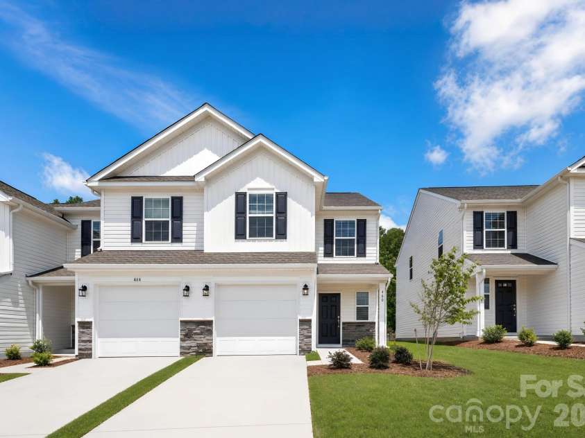 428 Sand Dunes Drive, Kannapolis, NC 28081.  MLS# CAR4410474, YatesRealty ID 41216. 