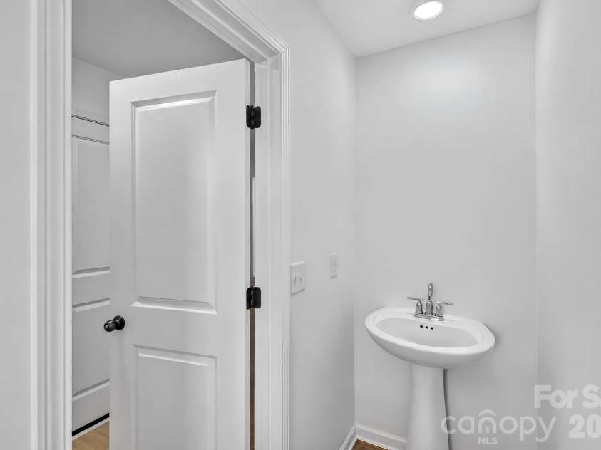 428 Sand Dunes Drive, Kannapolis, NC 28081.  MLS# CAR4410474, YatesRealty ID 41216. 