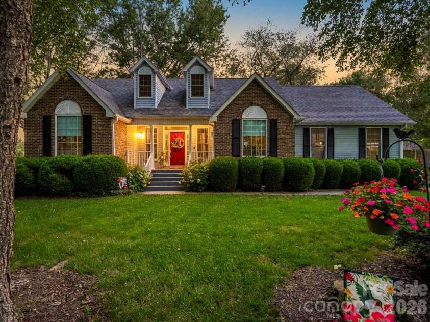 9 Kingfisher Lane, Mills River, NC 28759.  MLS# CAR4408546, YatesRealty ID 41219. 