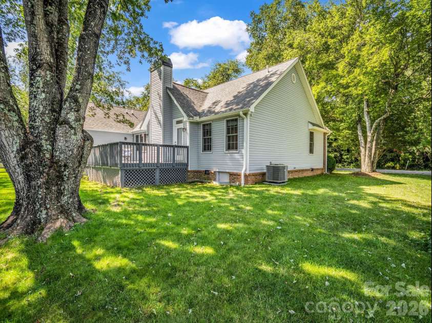 9 Kingfisher Lane, Mills River, NC 28759.  MLS# CAR4408546, YatesRealty ID 41219. 