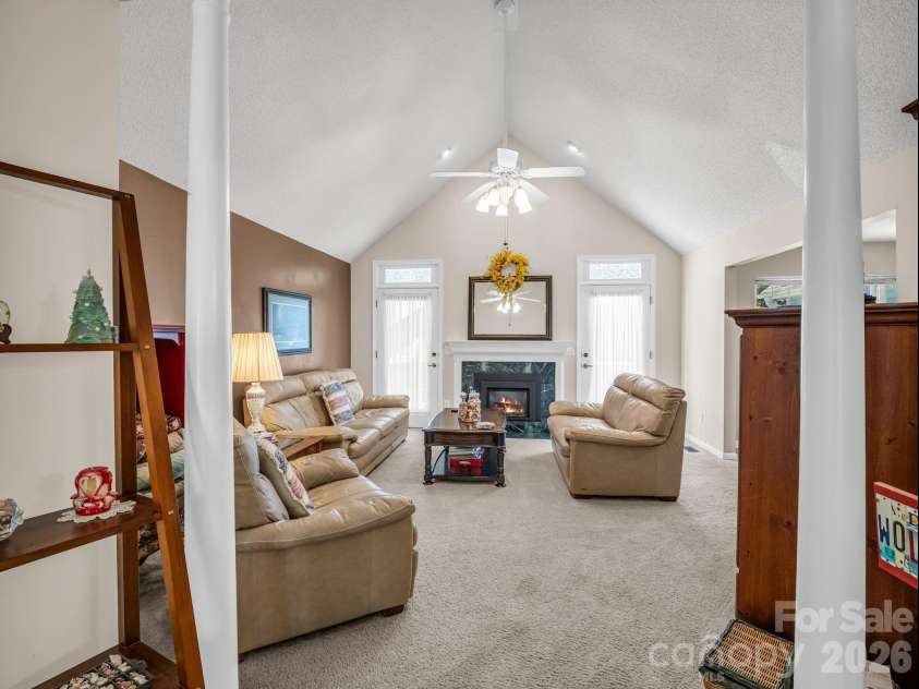9 Kingfisher Lane, Mills River, NC 28759.  MLS# CAR4408546, YatesRealty ID 41219. 