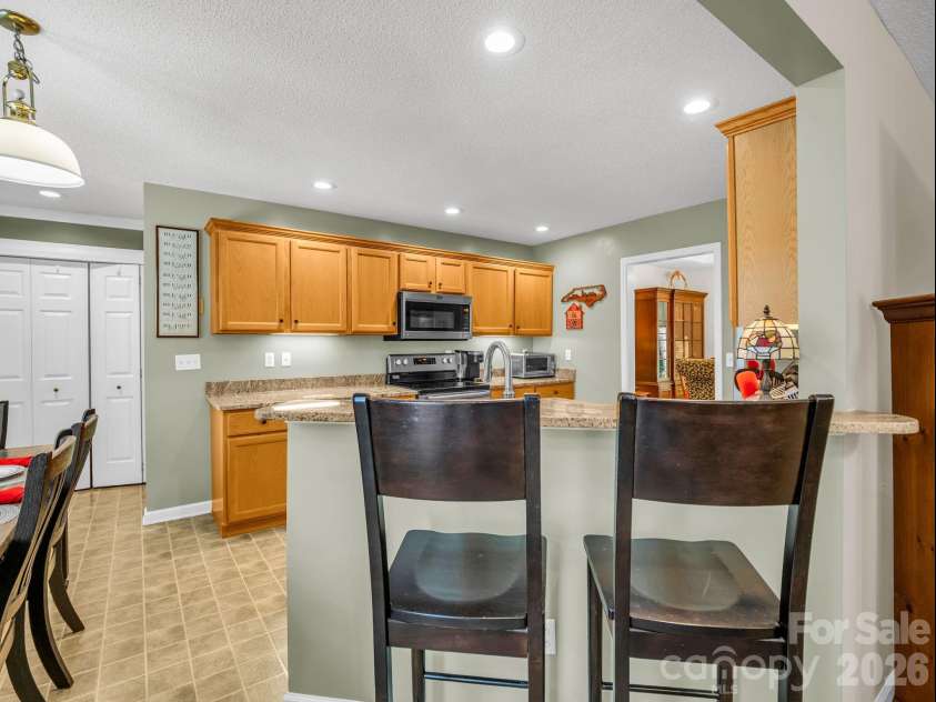 9 Kingfisher Lane, Mills River, NC 28759.  MLS# CAR4408546, YatesRealty ID 41219. 