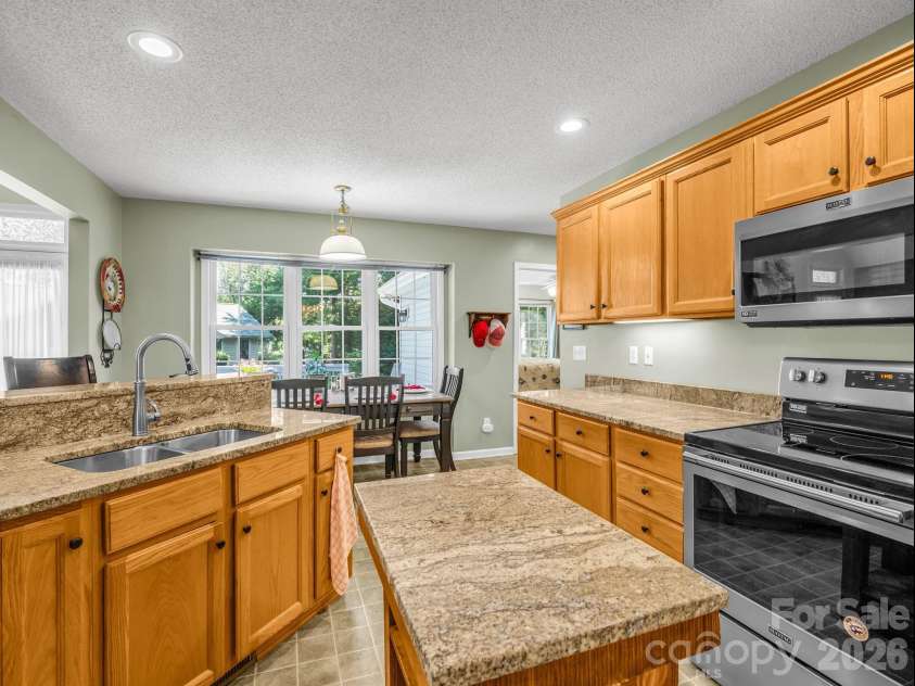 9 Kingfisher Lane, Mills River, NC 28759.  MLS# CAR4408546, YatesRealty ID 41219. 