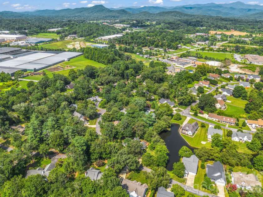 9 Kingfisher Lane, Mills River, NC 28759.  MLS# CAR4408546, YatesRealty ID 41219. 