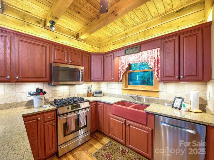 382 Walela Trail, Maggie Valley, NC 28751.  MLS# CAR4310747, YatesRealty ID 4122. 