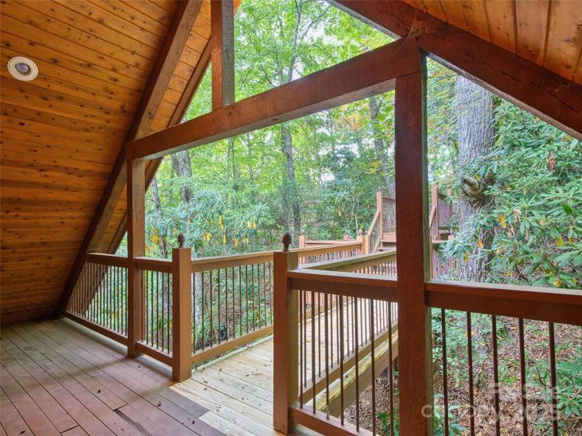 382 Walela Trail, Maggie Valley, NC 28751.  MLS# CAR4310747, YatesRealty ID 4122. 