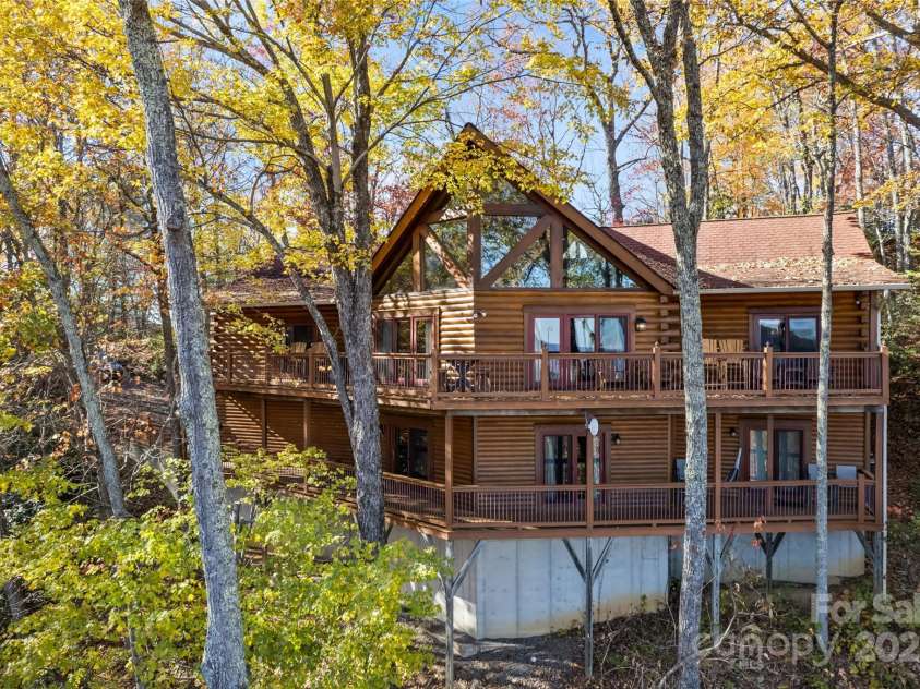 382 Walela Trail, Maggie Valley, NC 28751.  MLS# CAR4310747, YatesRealty ID 4122. 
