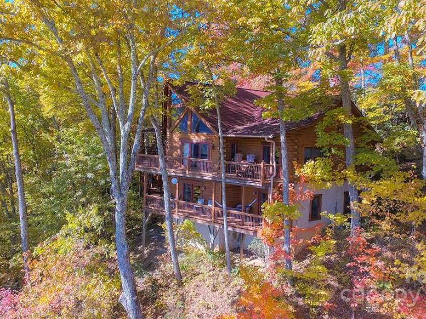382 Walela Trail, Maggie Valley, NC 28751.  MLS# CAR4310747, YatesRealty ID 4122. 