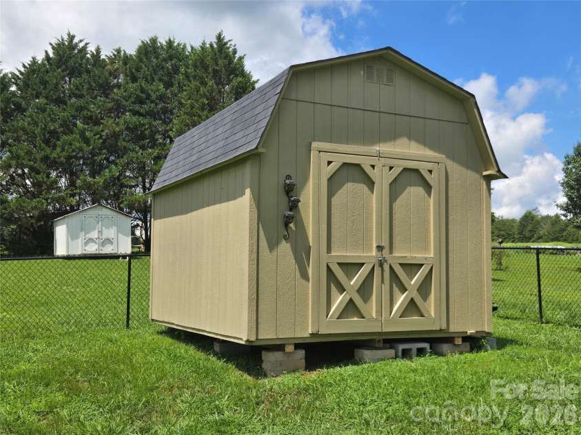 4714 Hoover Road, Vale, NC 28168.  MLS# CAR4411045, YatesRealty ID 41221. 