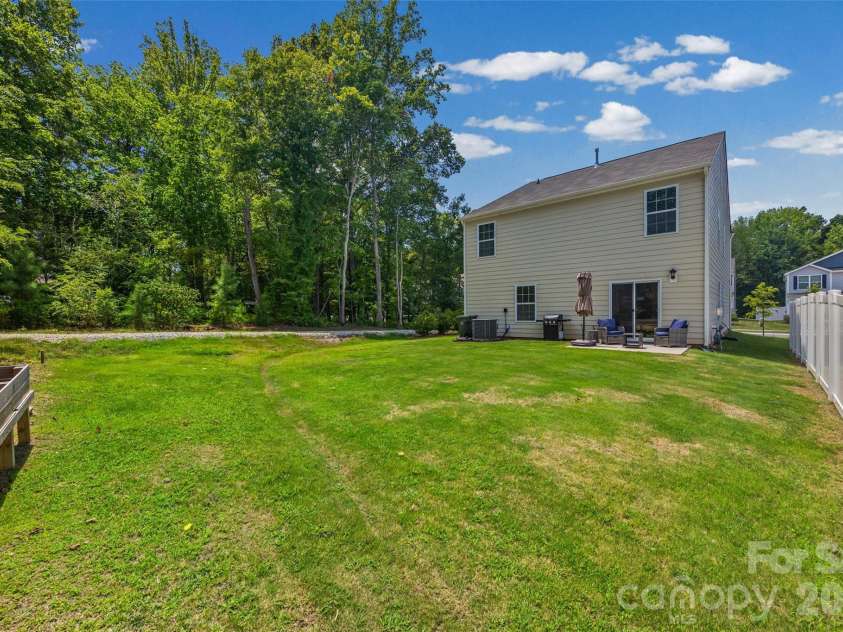2014 Redstone Drive, York, SC 29745.  MLS# CAR4411044, YatesRealty ID 41222. 