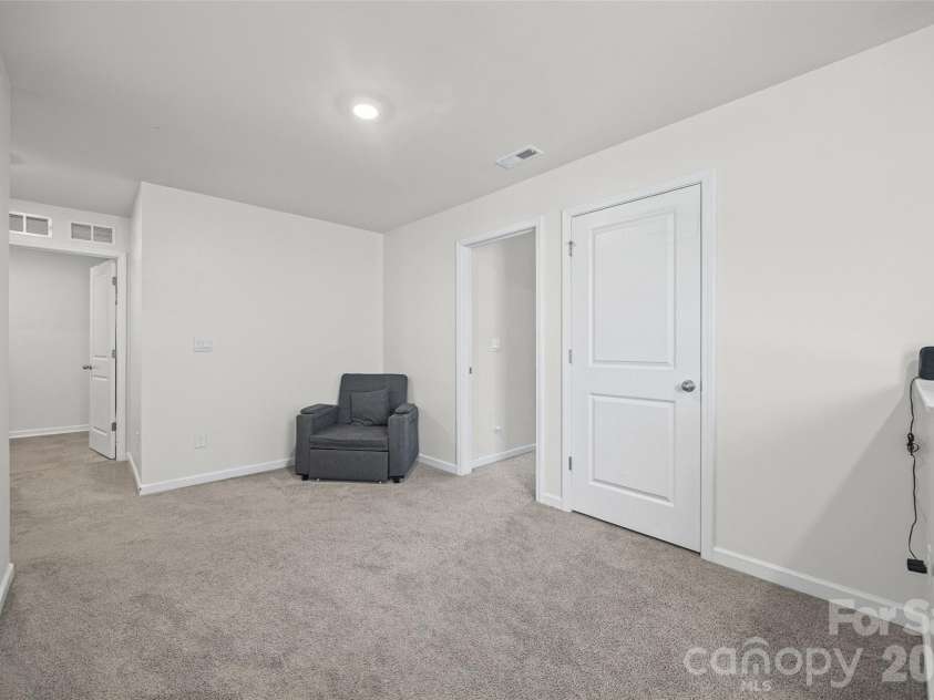 2014 Redstone Drive, York, SC 29745.  MLS# CAR4411044, YatesRealty ID 41222. Loft area