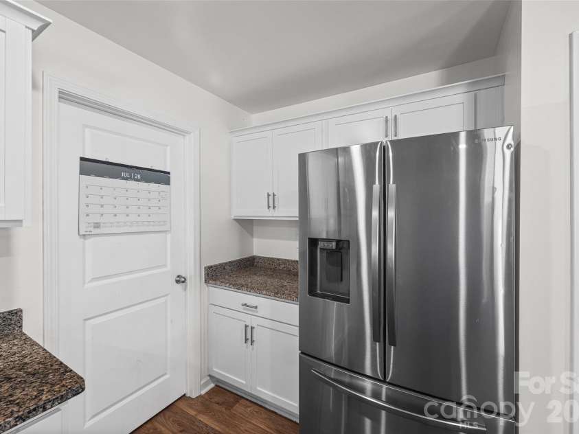 2014 Redstone Drive, York, SC 29745.  MLS# CAR4411044, YatesRealty ID 41222. Pantry door