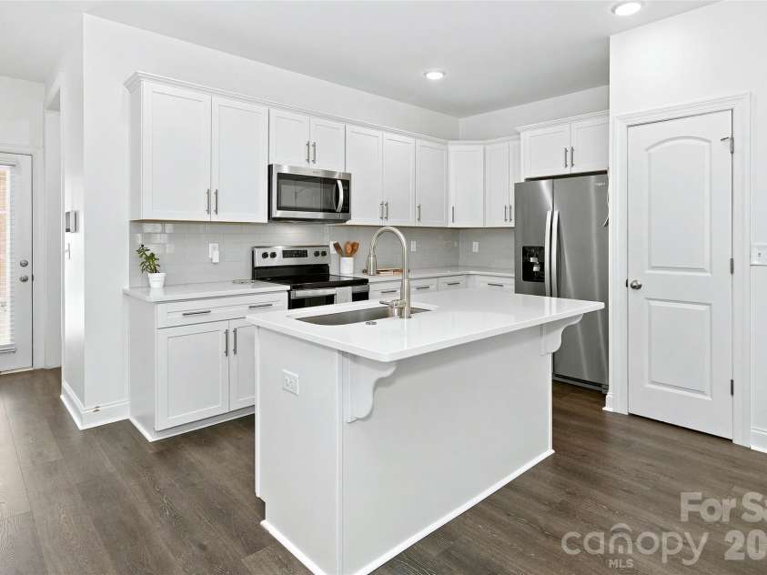 26 Walnut Springs Drive, Asheville, NC 28804.  MLS# CAR4410684, YatesRealty ID 41223. 