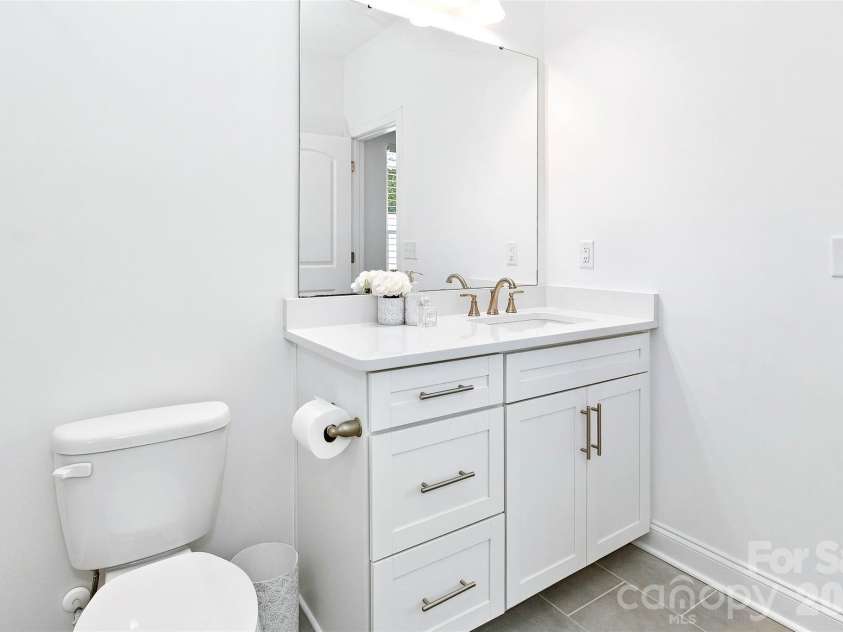 26 Walnut Springs Drive, Asheville, NC 28804.  MLS# CAR4410684, YatesRealty ID 41223. 