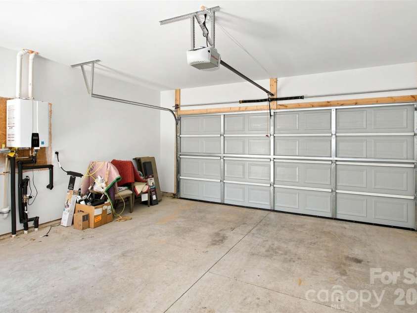 26 Walnut Springs Drive, Asheville, NC 28804.  MLS# CAR4410684, YatesRealty ID 41223. 