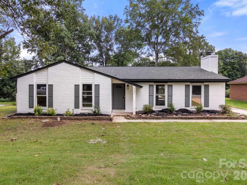9006 Trailhead Court, Charlotte, NC 28227.  MLS# CAR4407819, YatesRealty ID 41224. 