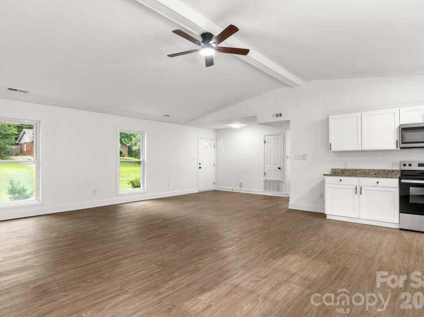 9006 Trailhead Court, Charlotte, NC 28227.  MLS# CAR4407819, YatesRealty ID 41224. 