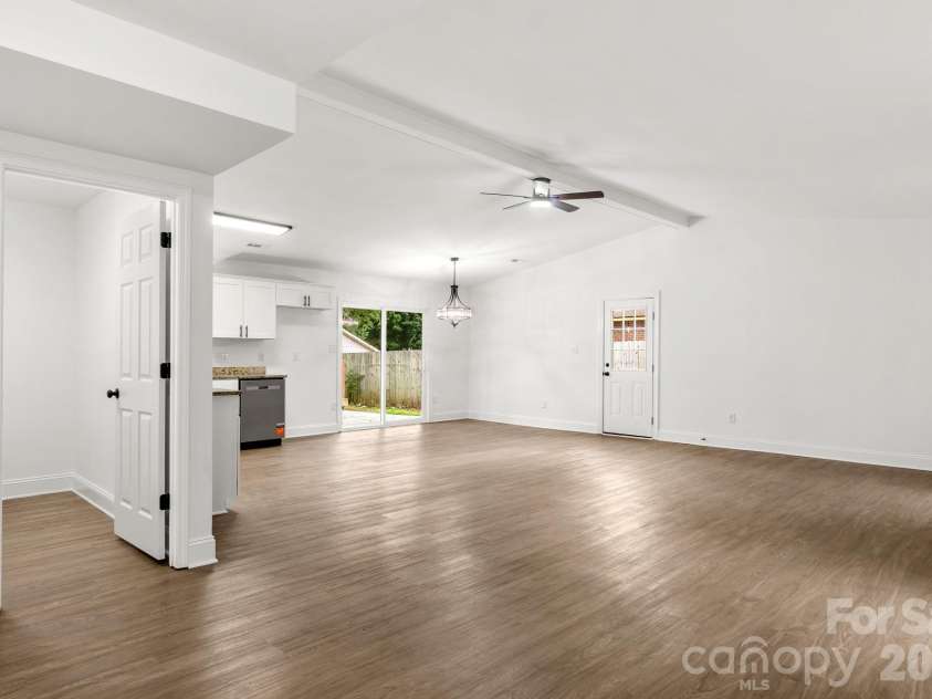 9006 Trailhead Court, Charlotte, NC 28227.  MLS# CAR4407819, YatesRealty ID 41224. 
