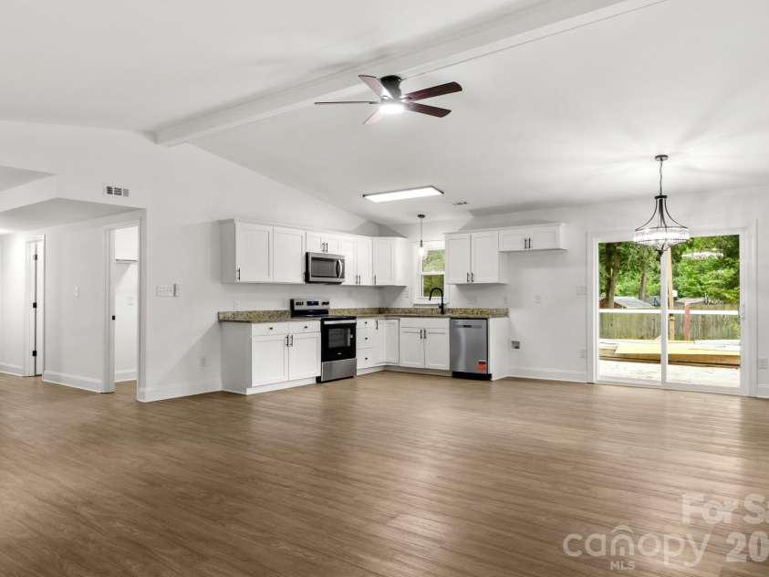9006 Trailhead Court, Charlotte, NC 28227.  MLS# CAR4407819, YatesRealty ID 41224. 