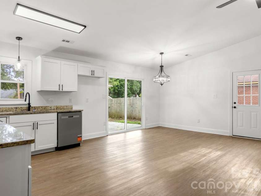 9006 Trailhead Court, Charlotte, NC 28227.  MLS# CAR4407819, YatesRealty ID 41224. 