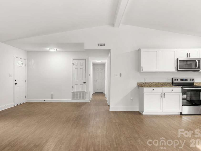 9006 Trailhead Court, Charlotte, NC 28227.  MLS# CAR4407819, YatesRealty ID 41224. 