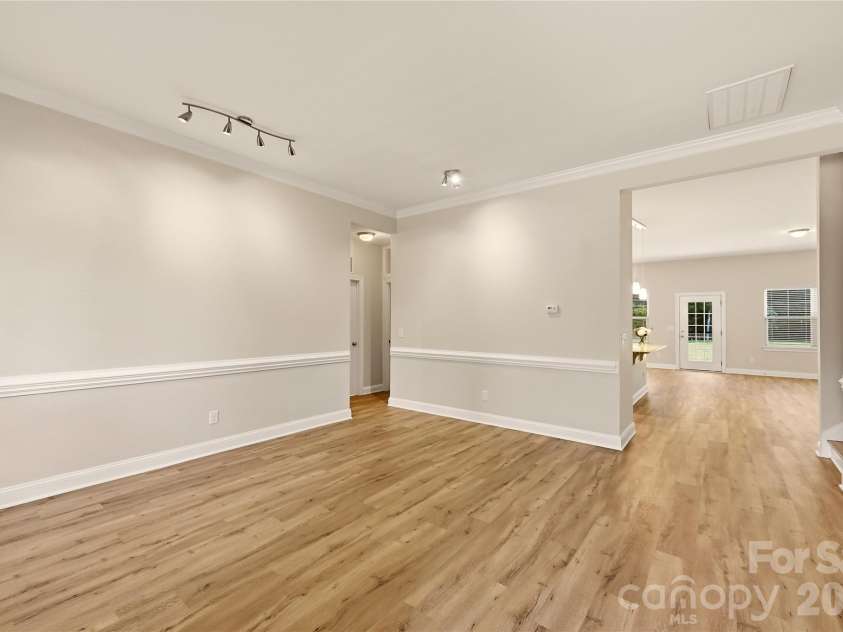16408 Mckee Ridge Drive, Charlotte, NC 28278.  MLS# CAR4406733, YatesRealty ID 41225. 