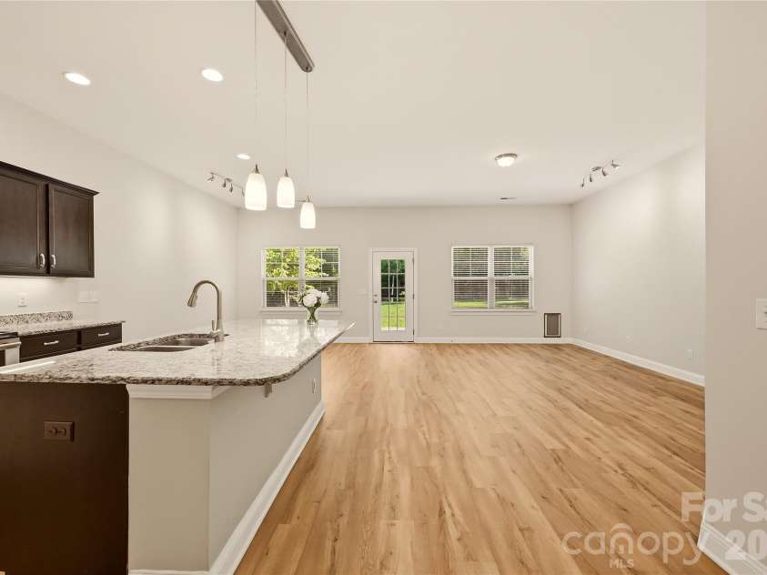 16408 Mckee Ridge Drive, Charlotte, NC 28278.  MLS# CAR4406733, YatesRealty ID 41225. 