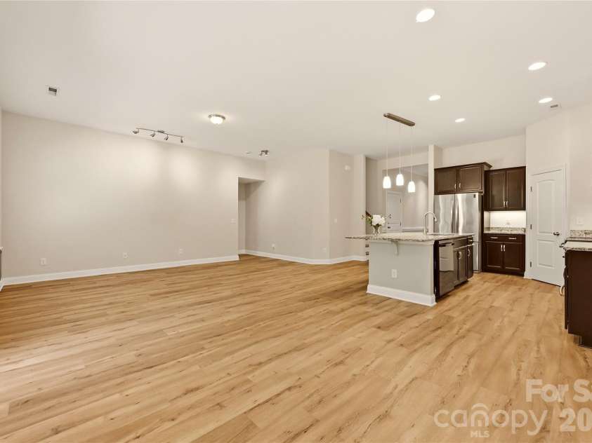 16408 Mckee Ridge Drive, Charlotte, NC 28278.  MLS# CAR4406733, YatesRealty ID 41225. 