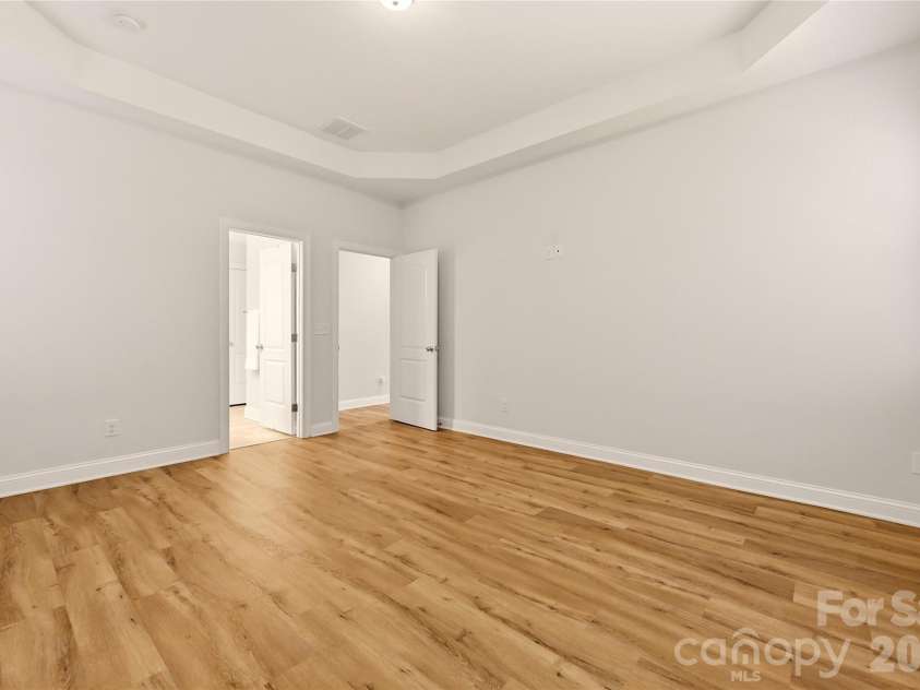 16408 Mckee Ridge Drive, Charlotte, NC 28278.  MLS# CAR4406733, YatesRealty ID 41225. 