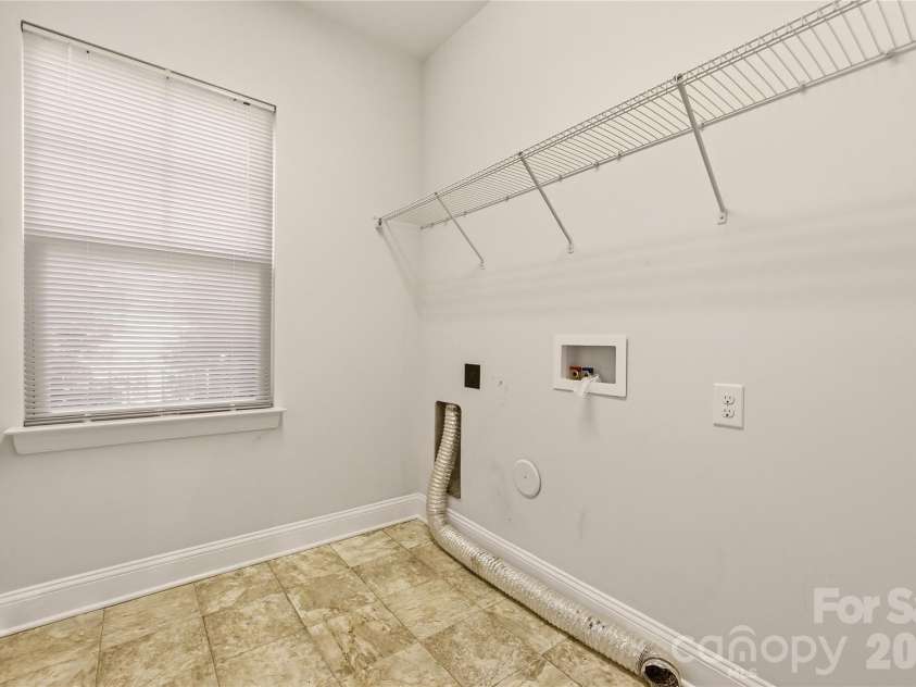 16408 Mckee Ridge Drive, Charlotte, NC 28278.  MLS# CAR4406733, YatesRealty ID 41225. Laundry room