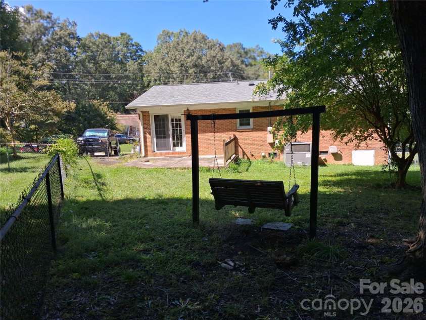 394 Efird Street, Gastonia, NC 28054.  MLS# CAR4406349, YatesRealty ID 41227. 