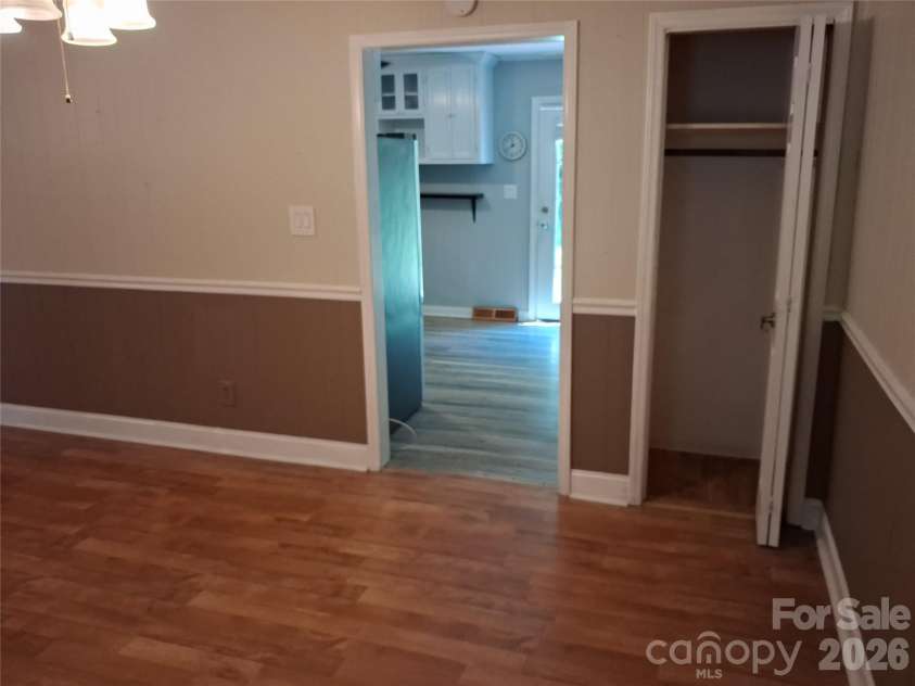394 Efird Street, Gastonia, NC 28054.  MLS# CAR4406349, YatesRealty ID 41227. 
