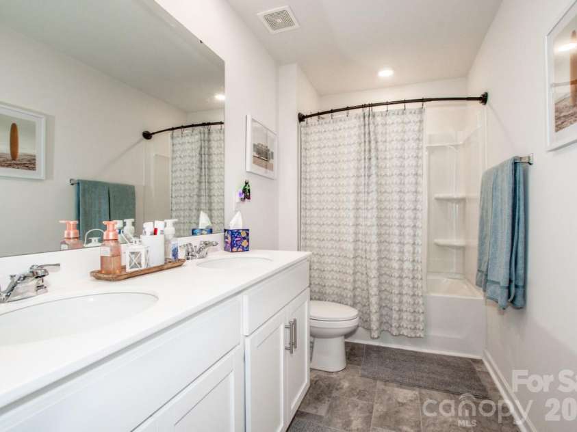 126 North Hill Lane, Troutman, NC 28166.  MLS# CAR4411024, YatesRealty ID 41228. Bath 2