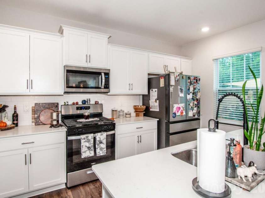 126 North Hill Lane, Troutman, NC 28166.  MLS# CAR4411024, YatesRealty ID 41228. Kitchen