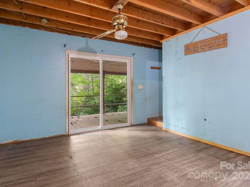 51 Poverty Hill Lane, Burnsville, NC 28714.  MLS# CAR4182044, YatesRealty ID 4123. 