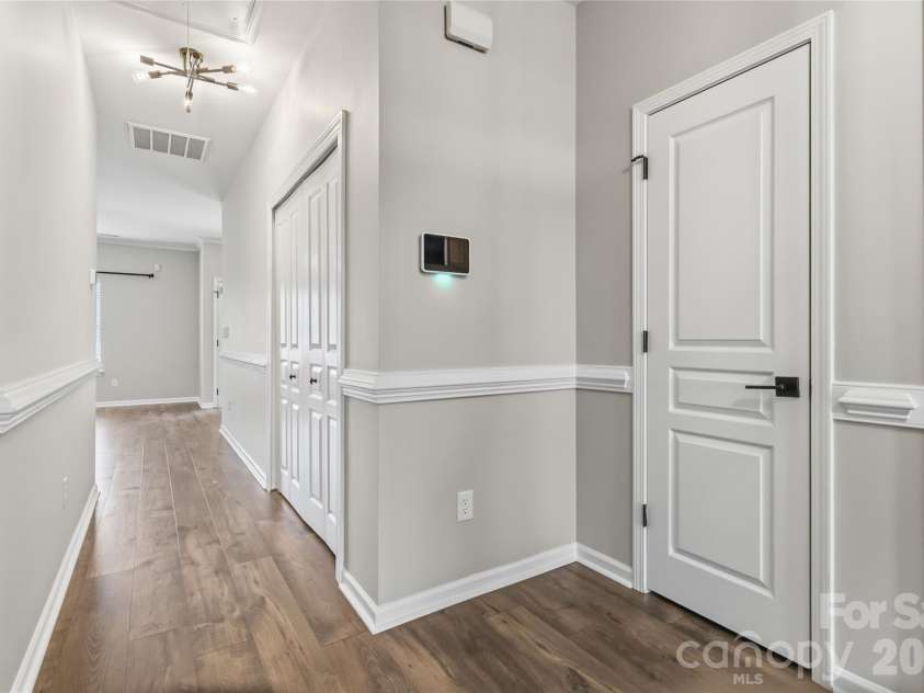 8710 Arrowhead Place Lane, Cornelius, NC 28031.  MLS# CAR4405853, YatesRealty ID 41233. 